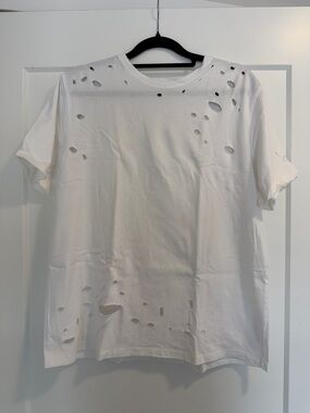 Women’s Distressed White Short-Sleeve T-Shirt Sz M